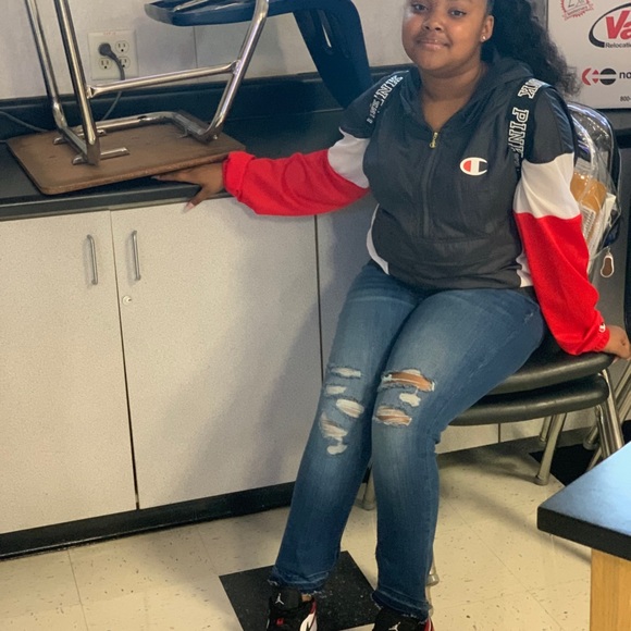 Meet your Posher, Jade - Picture 6 of 8